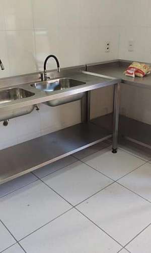 Bancada de inox para laboratório Bancada de inox para laboratório