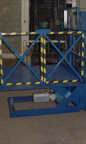 Plataforma elevatória industrial Plataforma elevatória industrial