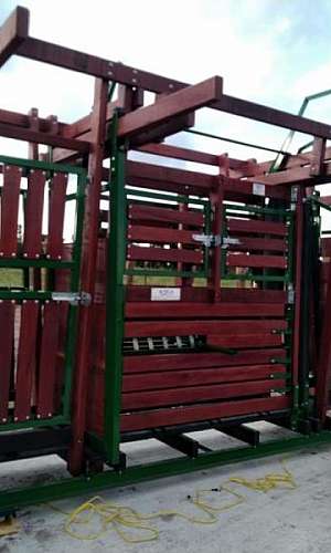 preço tronco de contenção para bovinos preço tronco de contenção para bovinos
